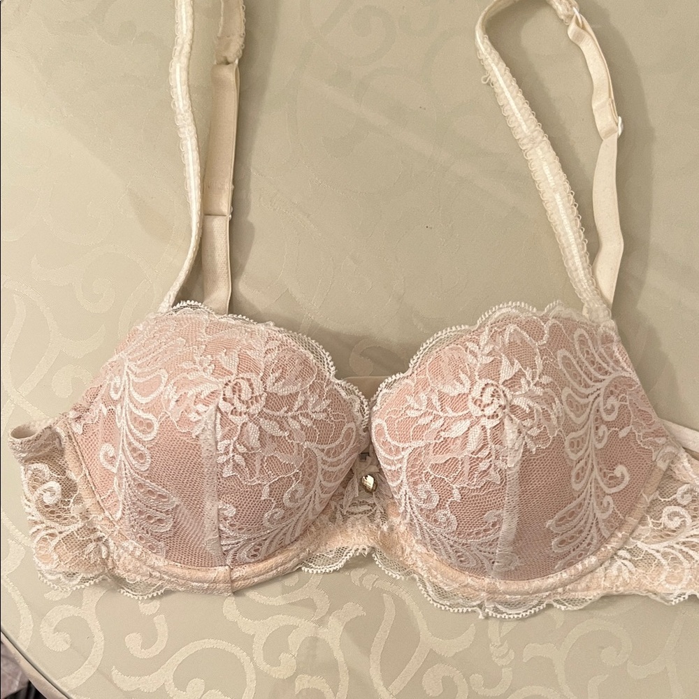 Le Mystere Sophia Elegant Lace Underwire Bra - Cream and Nude Bluse Size 36C